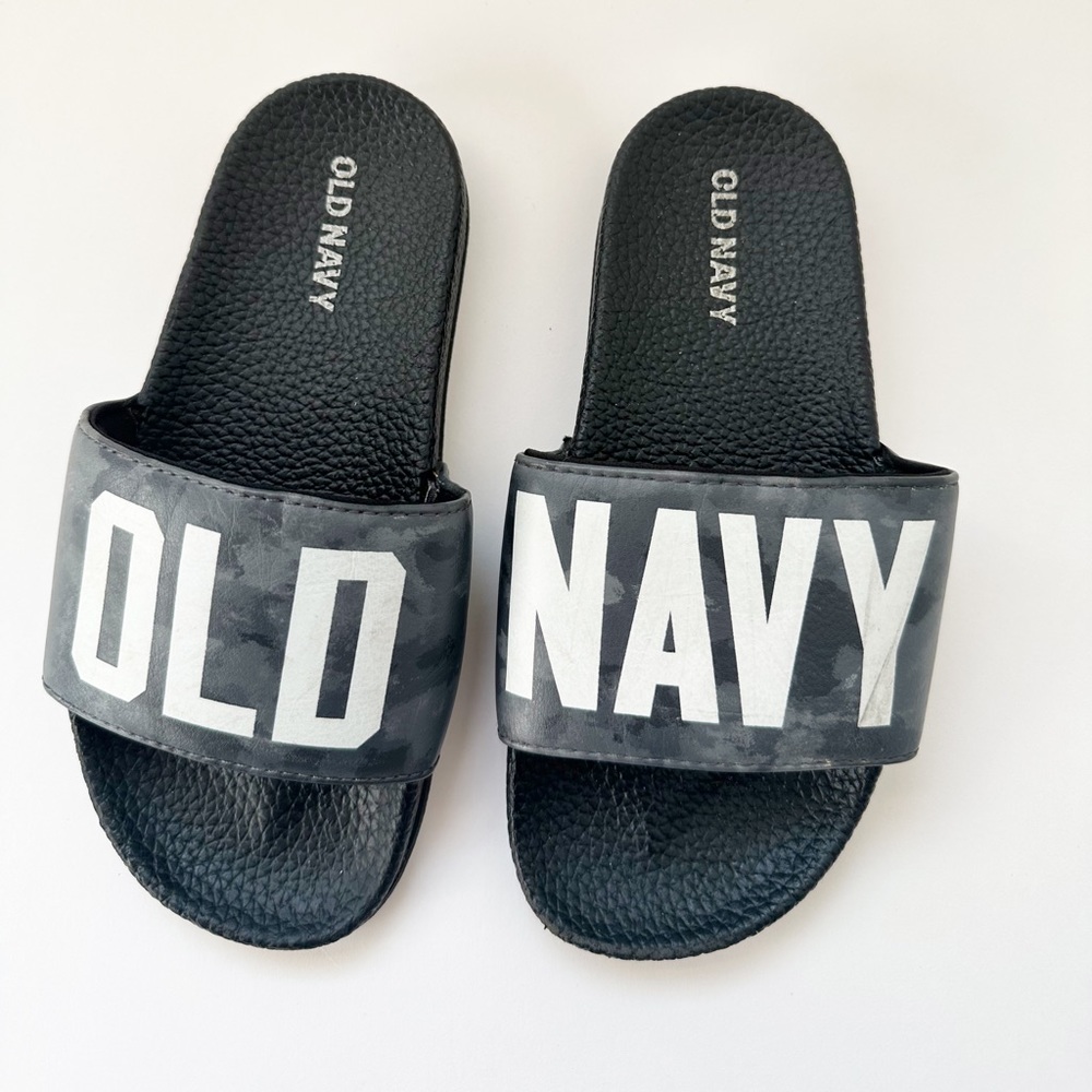 Old Navy Boys Slides Sandals Size 12-13